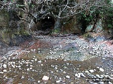 tuateawa beach cave